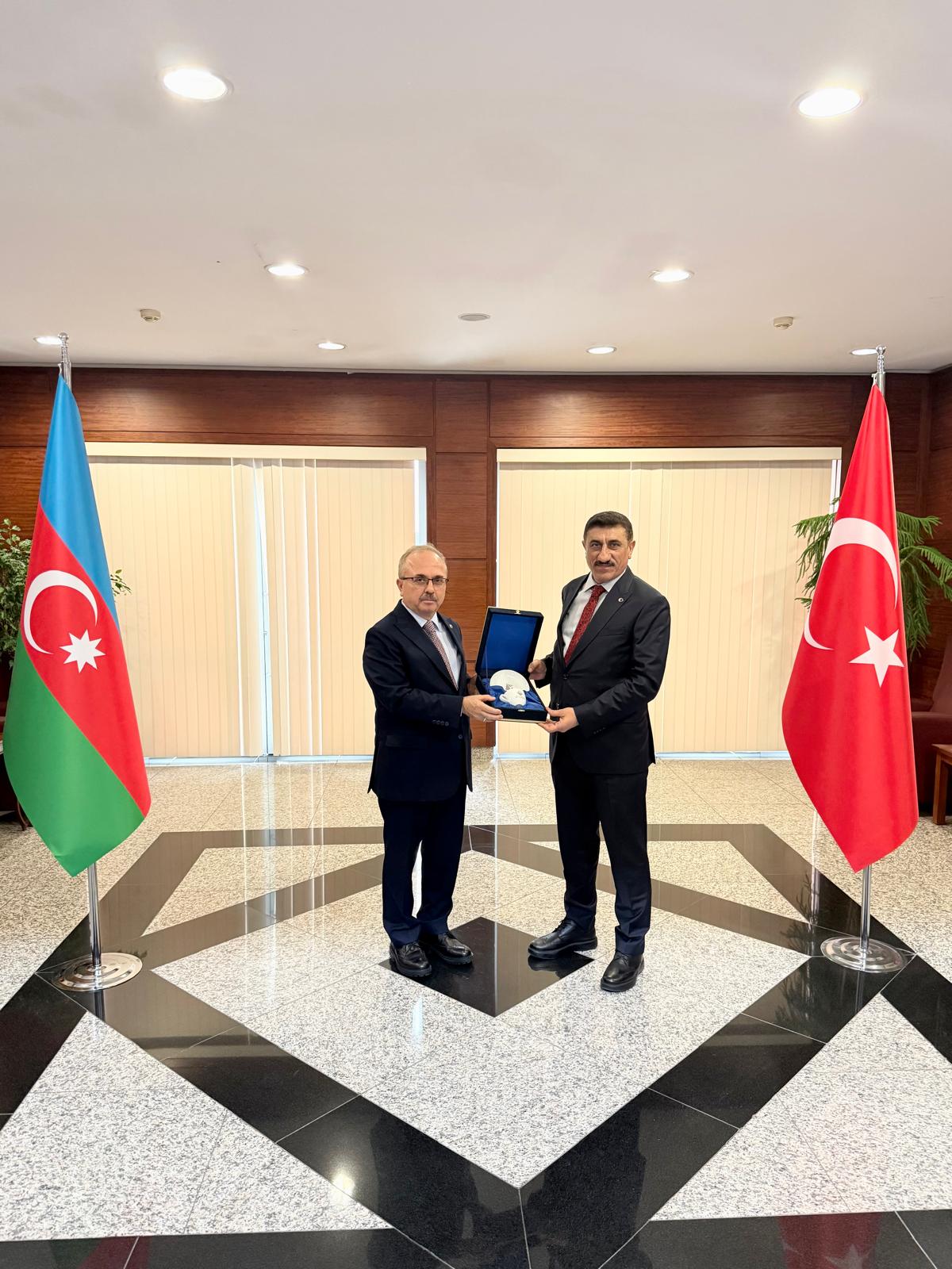 Rektörümüz Prof. Dr. Zekeriya Akman, Bakü Büyükelçisi Prof. Dr. Birol Akgün’ü Ziyaret Etti