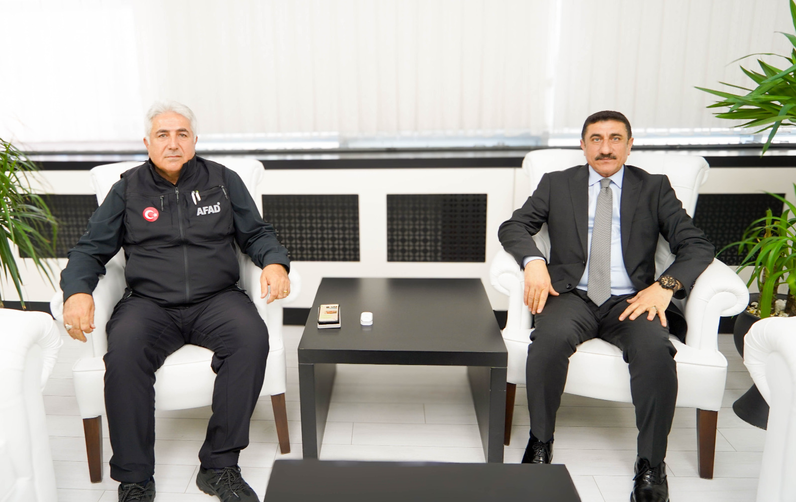 قام مدير إدارة الكوارث والطوارئ (AFAD) في كيليس، عارف منجك، بزيارة رئيس جامعتنا الأستاذ الدكتور زكريا أكمان.