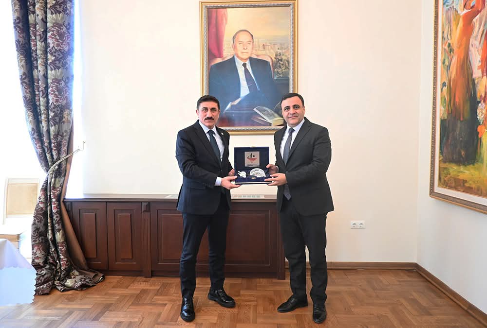 Rektörümüz Prof. Dr. Zekeriya Akman, Azerbaycan Kültür Merkezi Başkanı Samir Abbasov ile Bir Araya Geldi