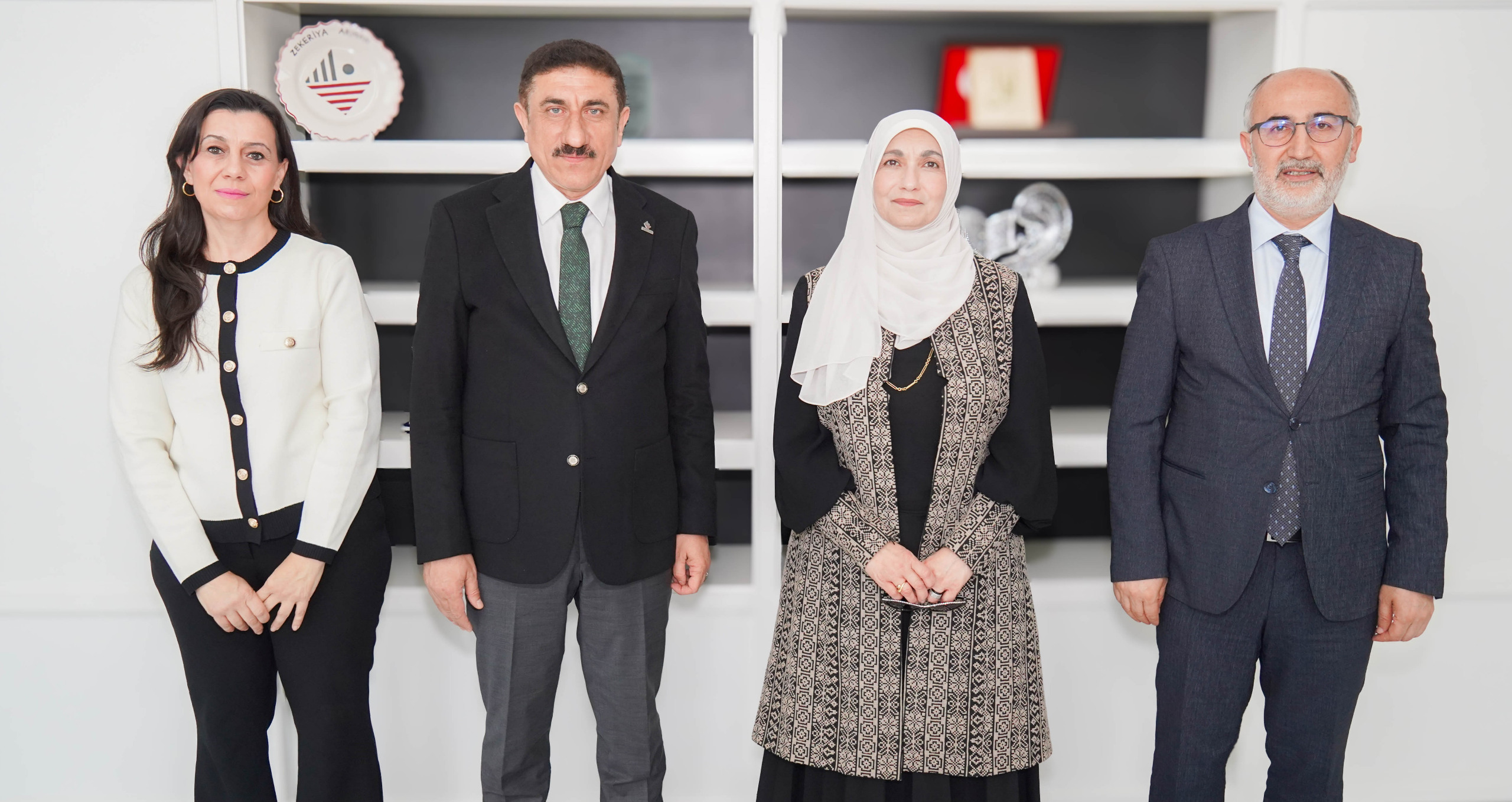 Jordanian Faculty Members from Al-Zaytoonah University Visit Rector Akman