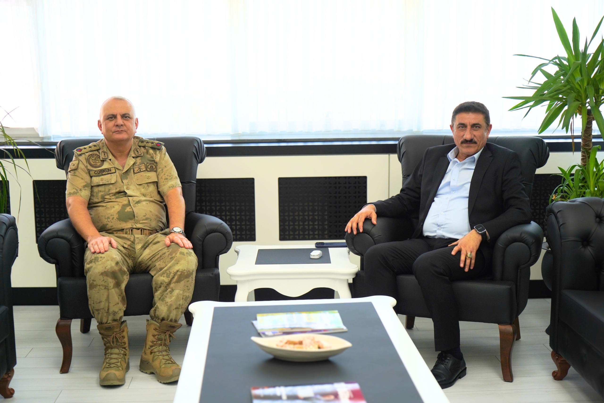 Tuğgeneralliğe Terfi Eden Halil Coşkun’dan Rektörümüz Akman’a Veda Ziyareti