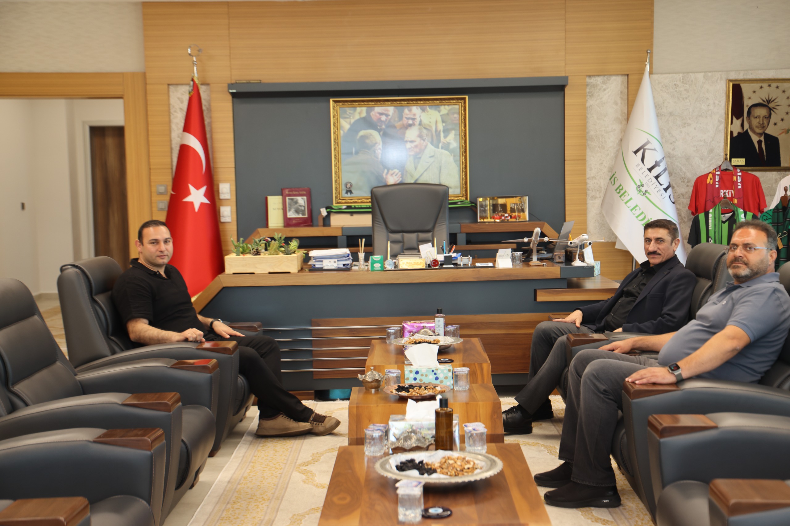 Rektörümüz Akman’dan Kilis Belediye Başkanı Bilecen’e Ziyaret