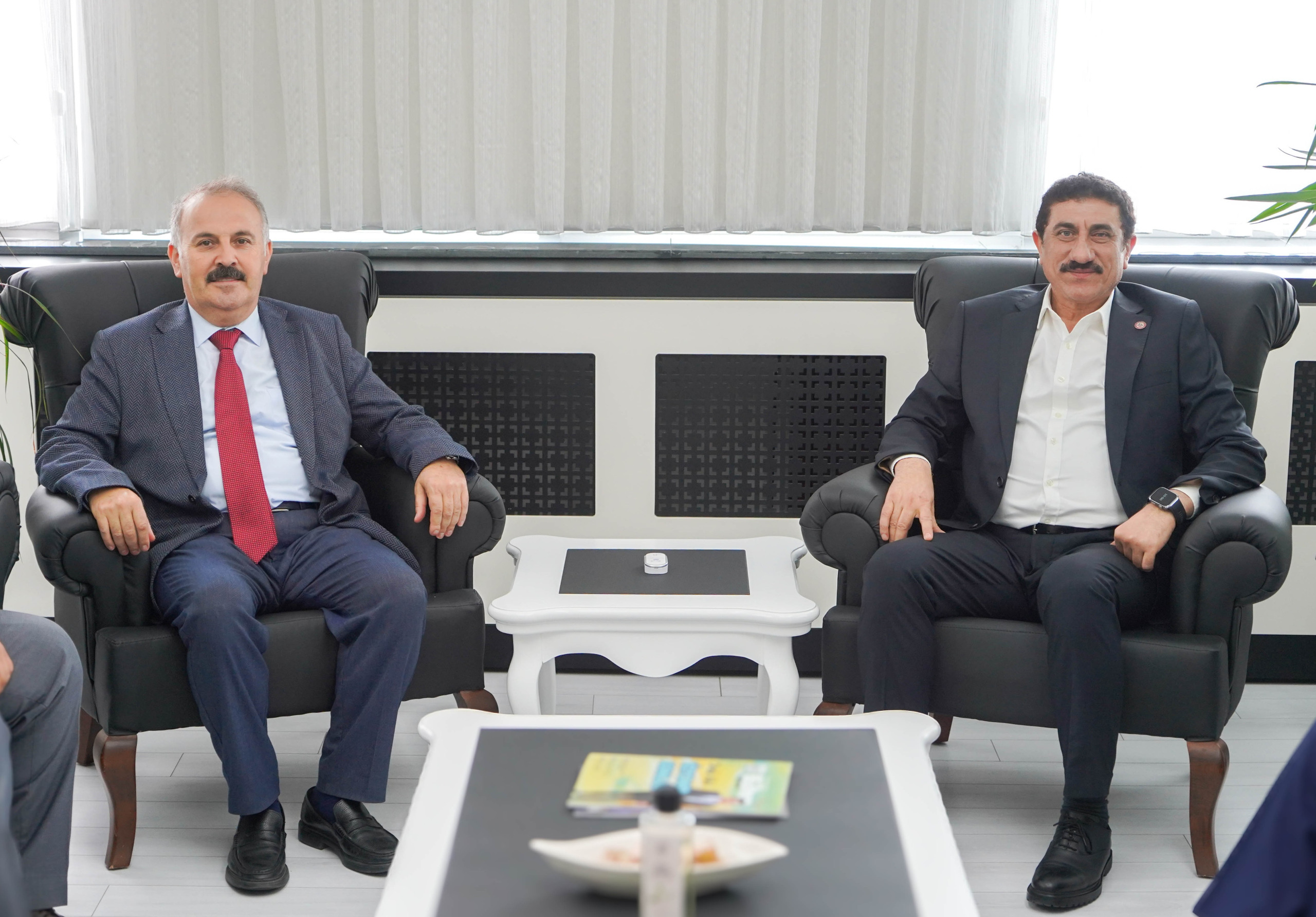 Ensar Vakfı Mütevelli Heyeti Başkanı Ağaç’tan Rektörümüz Akman’a Ziyaret