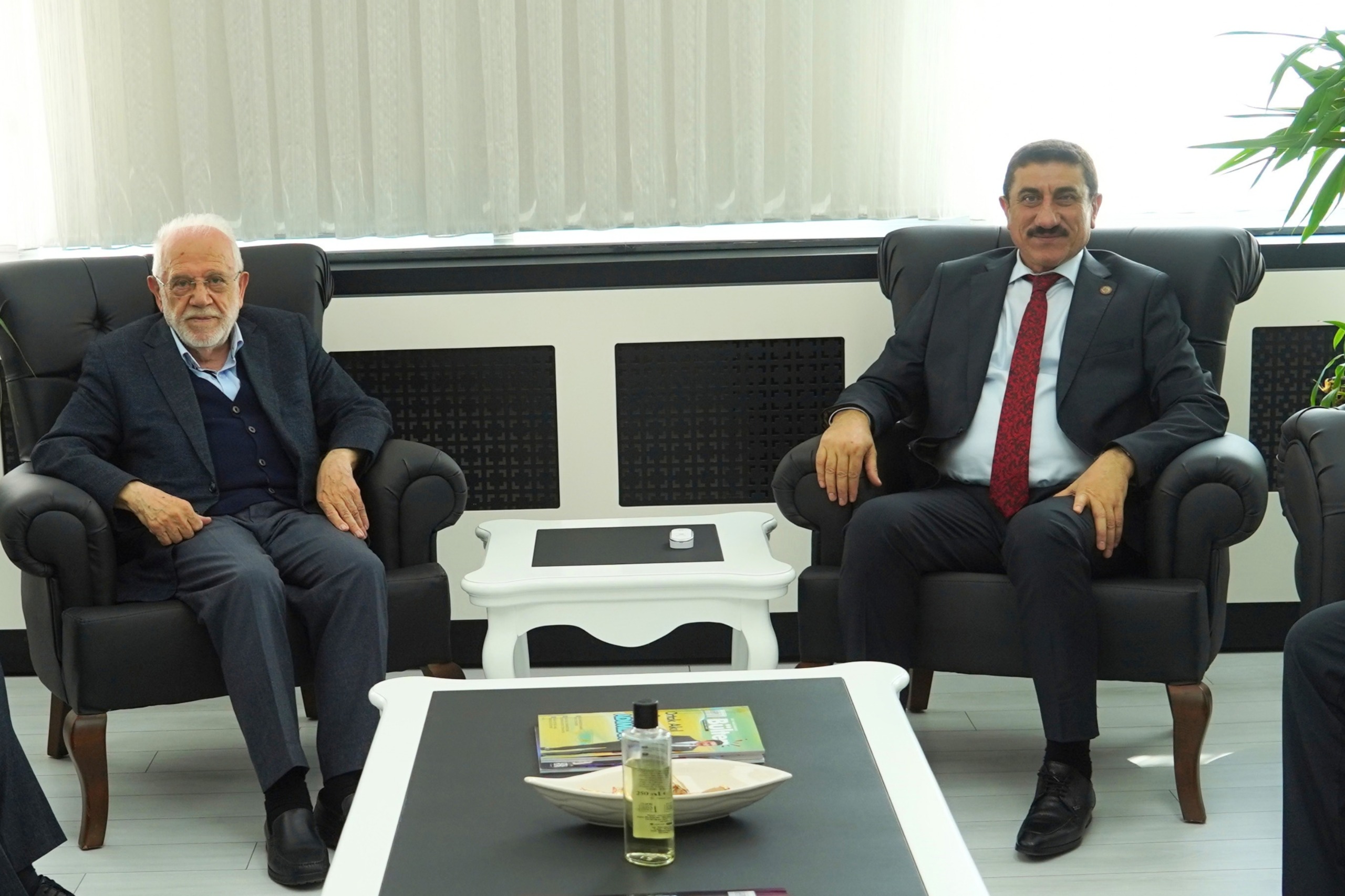 Prof. Dr. İhsan Süreyya Sırma’dan Rektörümüz Akman’a Ziyaret