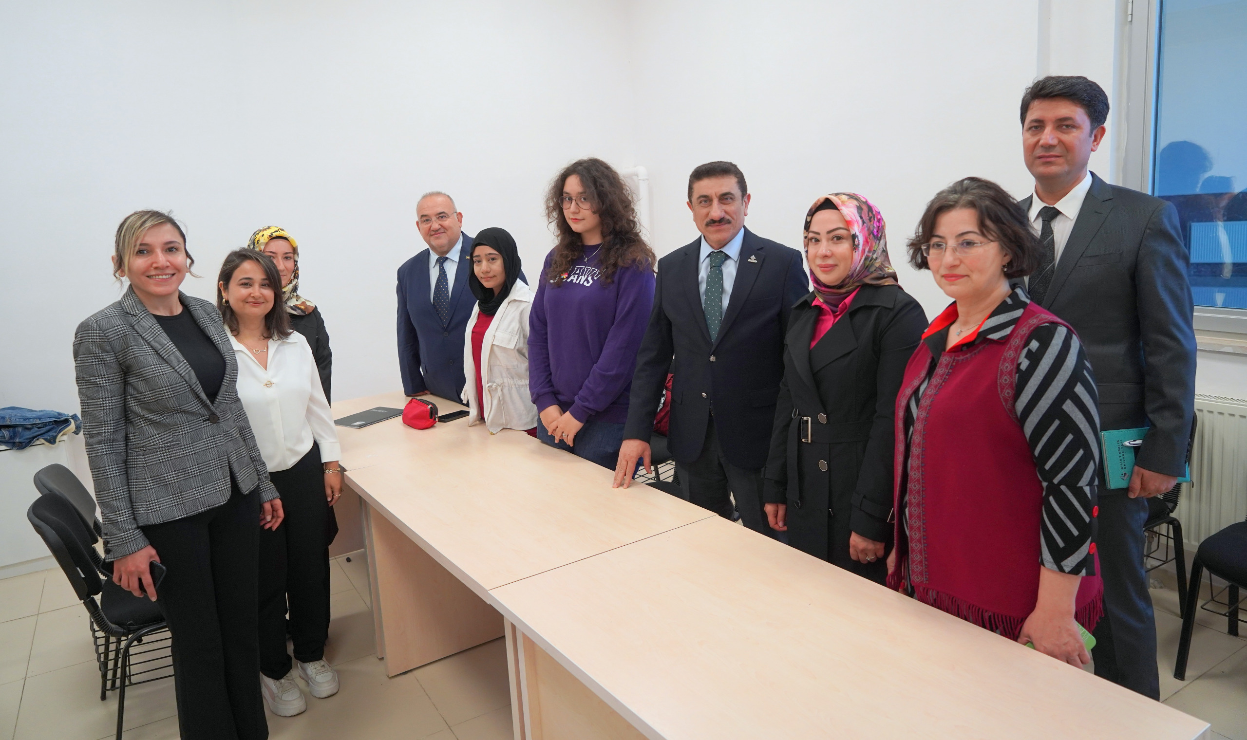 Rektörümüz Akman’dan İletişim ve Güzel Sanatlar Fakültelerine Ziyaret