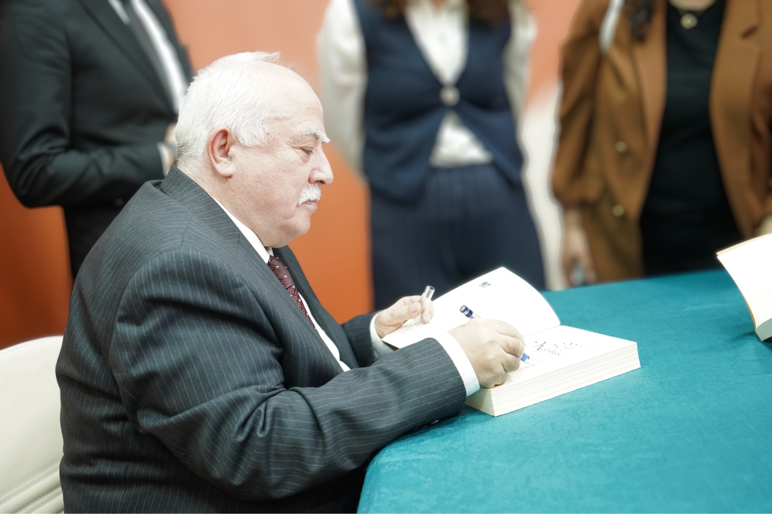 Üniversitemizde “Şiirin Gizemli Sanatı: Tarih Düşürme ve Ebced” Başlıklı Konferans Düzenlendi