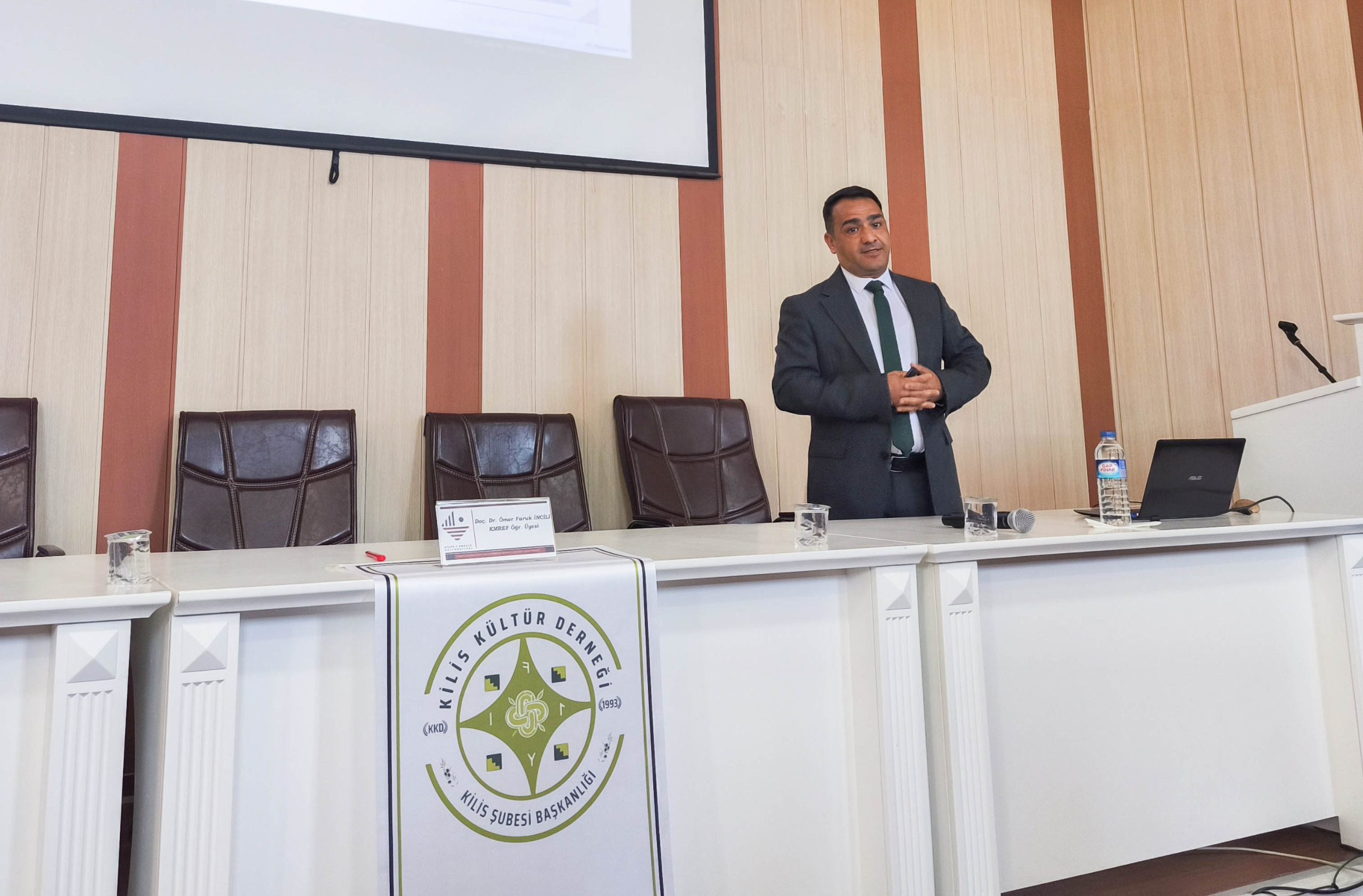 Üniversitemizde “Kilis’in Tarihi Dokusu ve Coğrafi Karakterleri” Konferansı Gerçekleştirildi