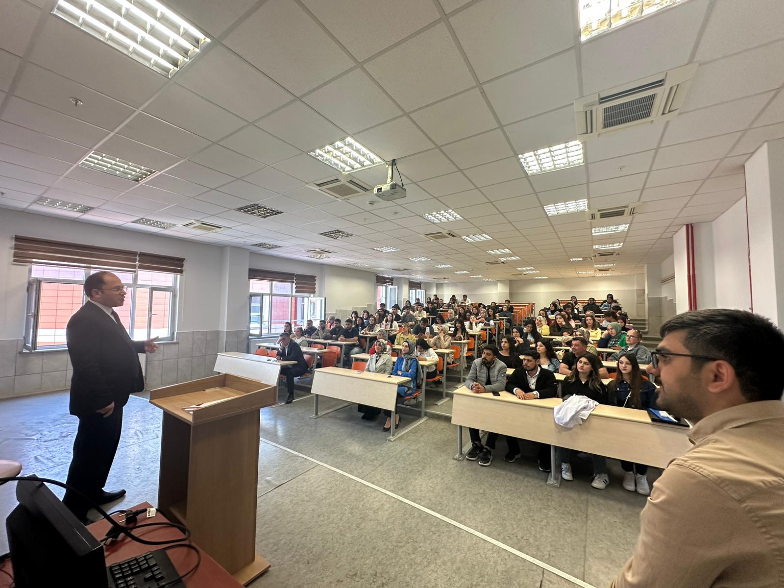 Opticianry Professional Gathering Held at Our University
