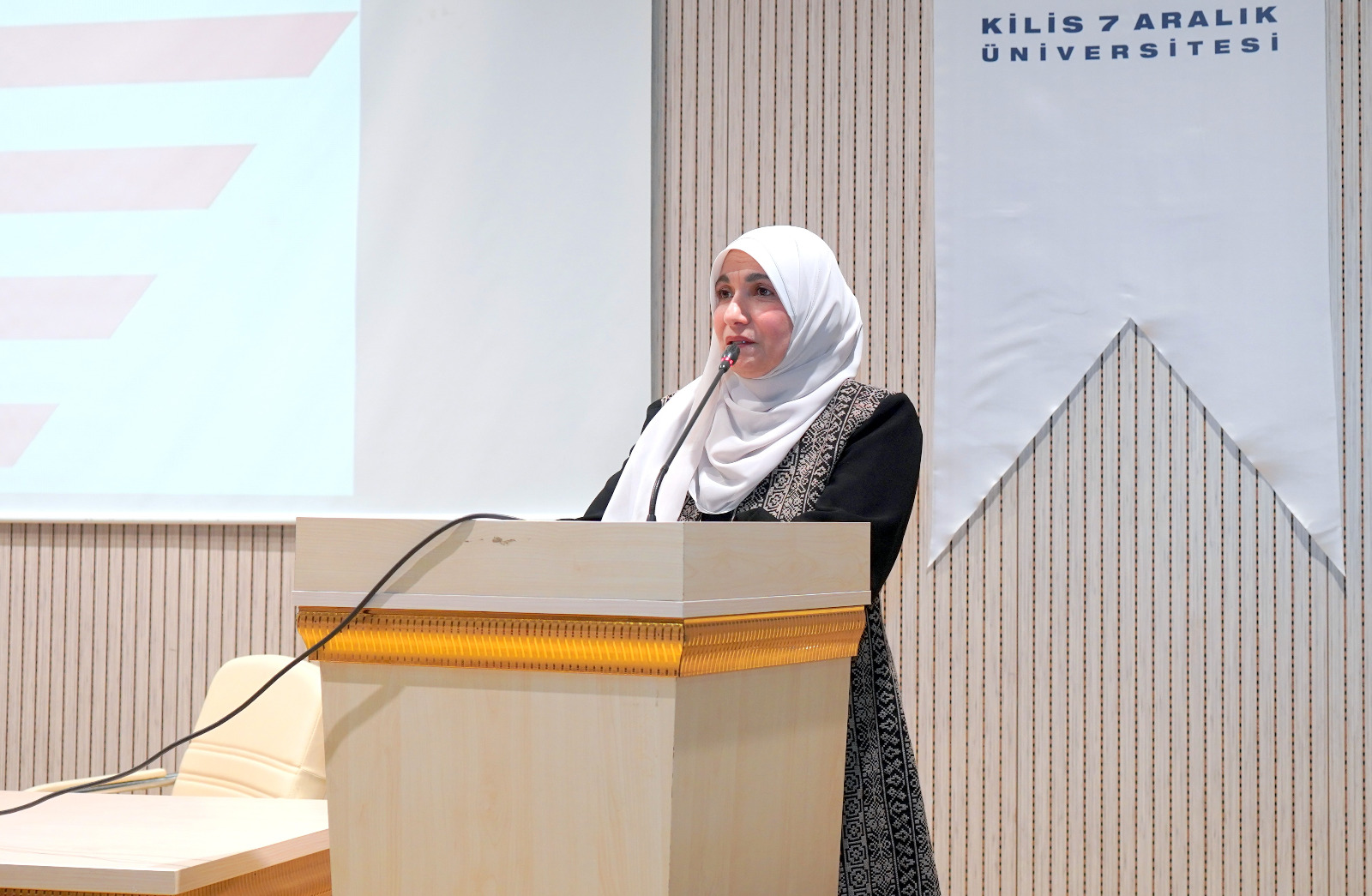 Conference on “The Universality of the Arabic Language” Held at Our University