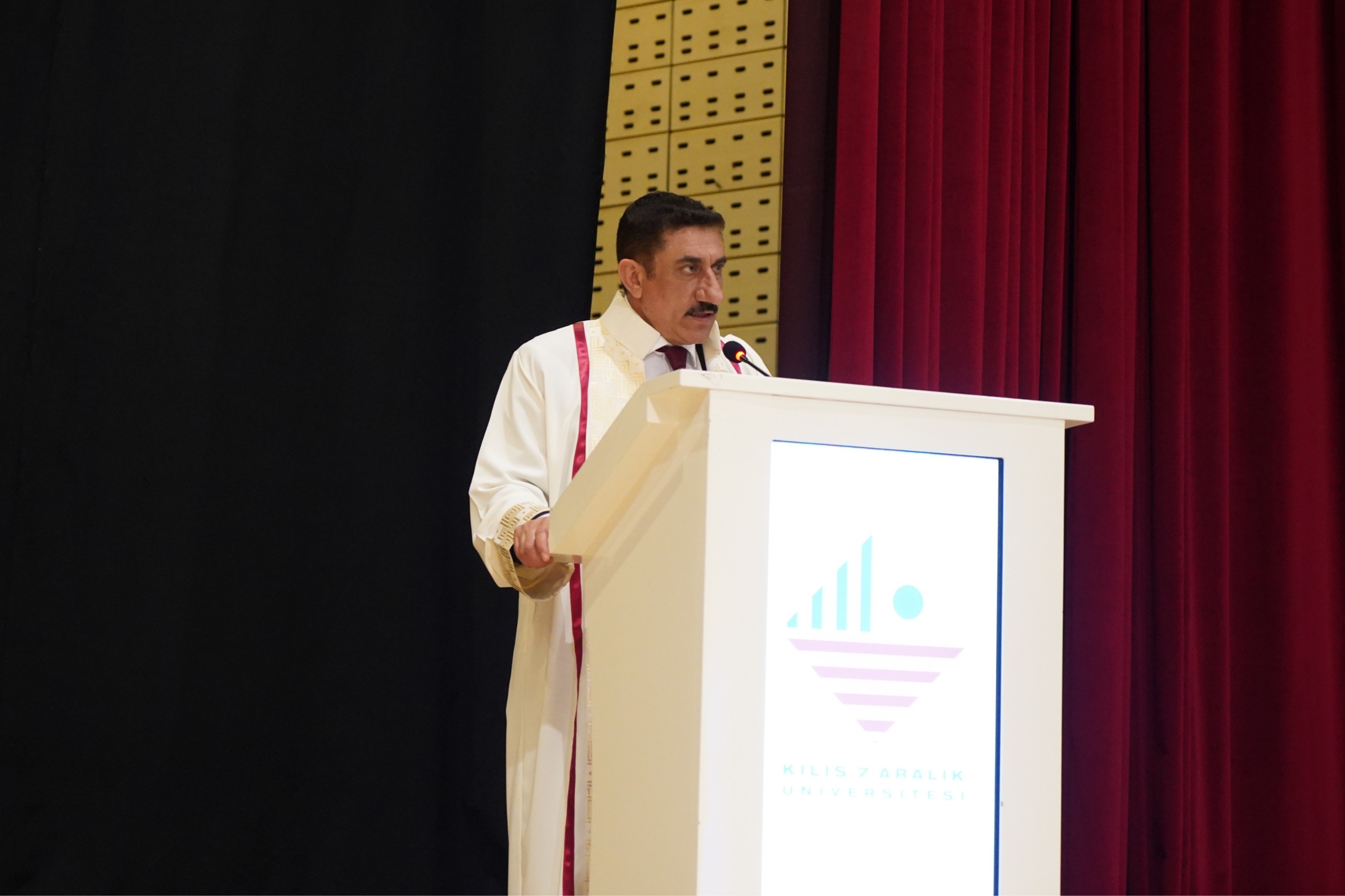 2025–2026 Academic Robe Ceremony Held at Our University