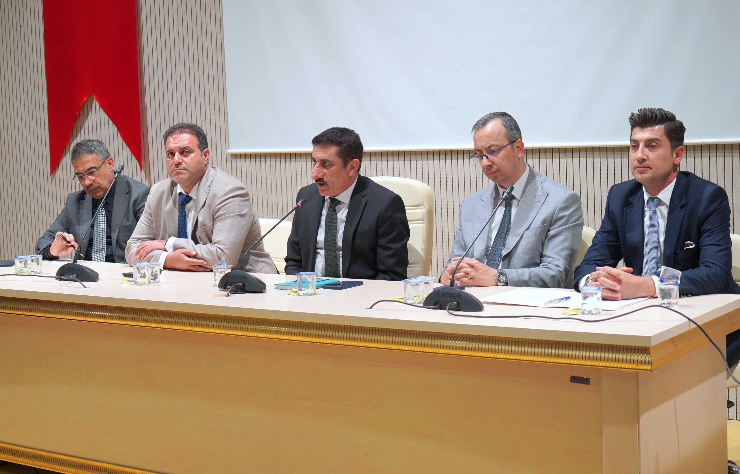 Rektörümüz Akman, Akademik ve İdari Birim Yöneticileriyle Bir Araya Geldi