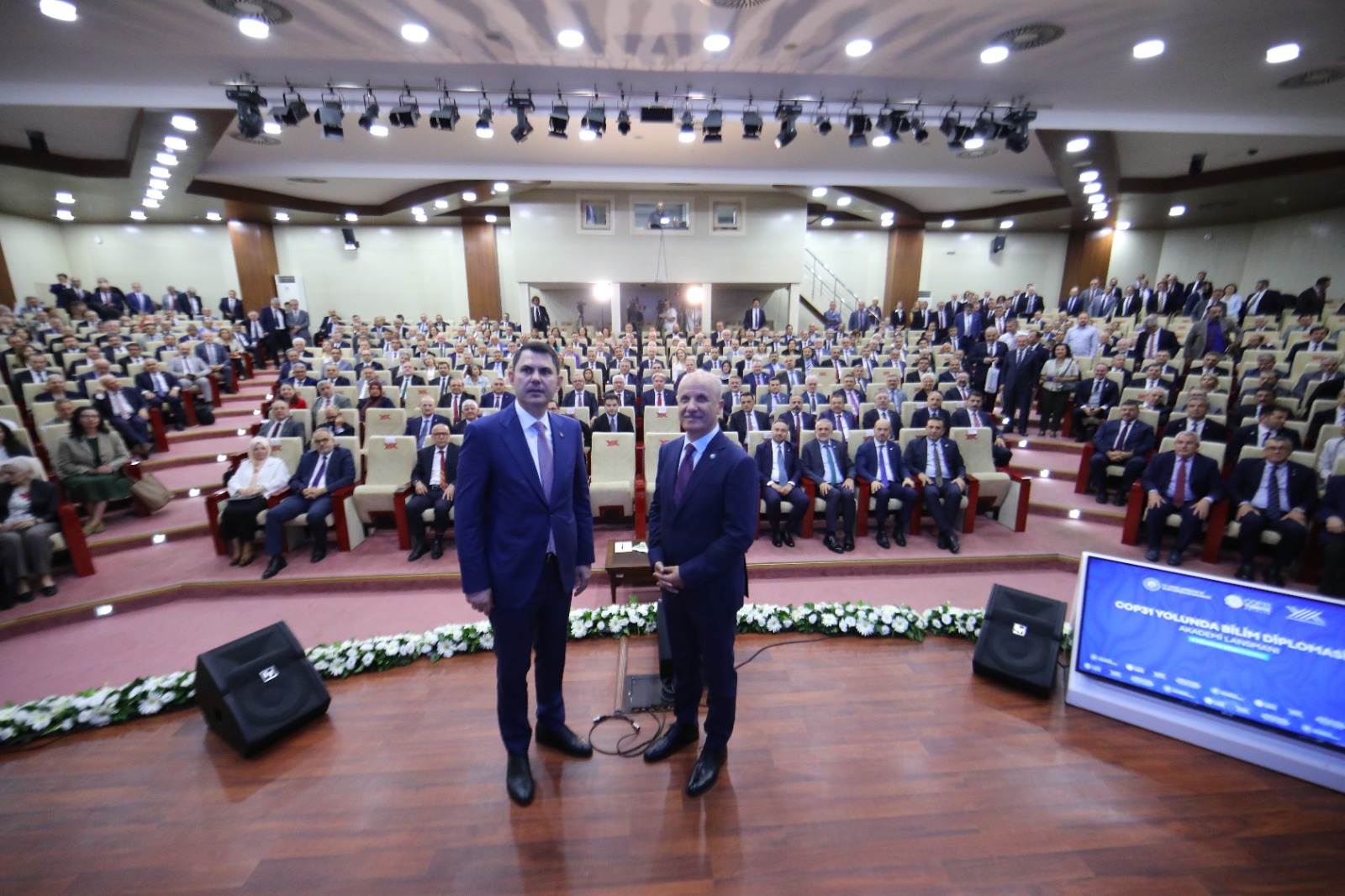 حضر رئيس جامعتنا أكمان برنامج "الدبلوماسية العلمية في الطريق إلى COP31: إطلاق الأكاديمية"